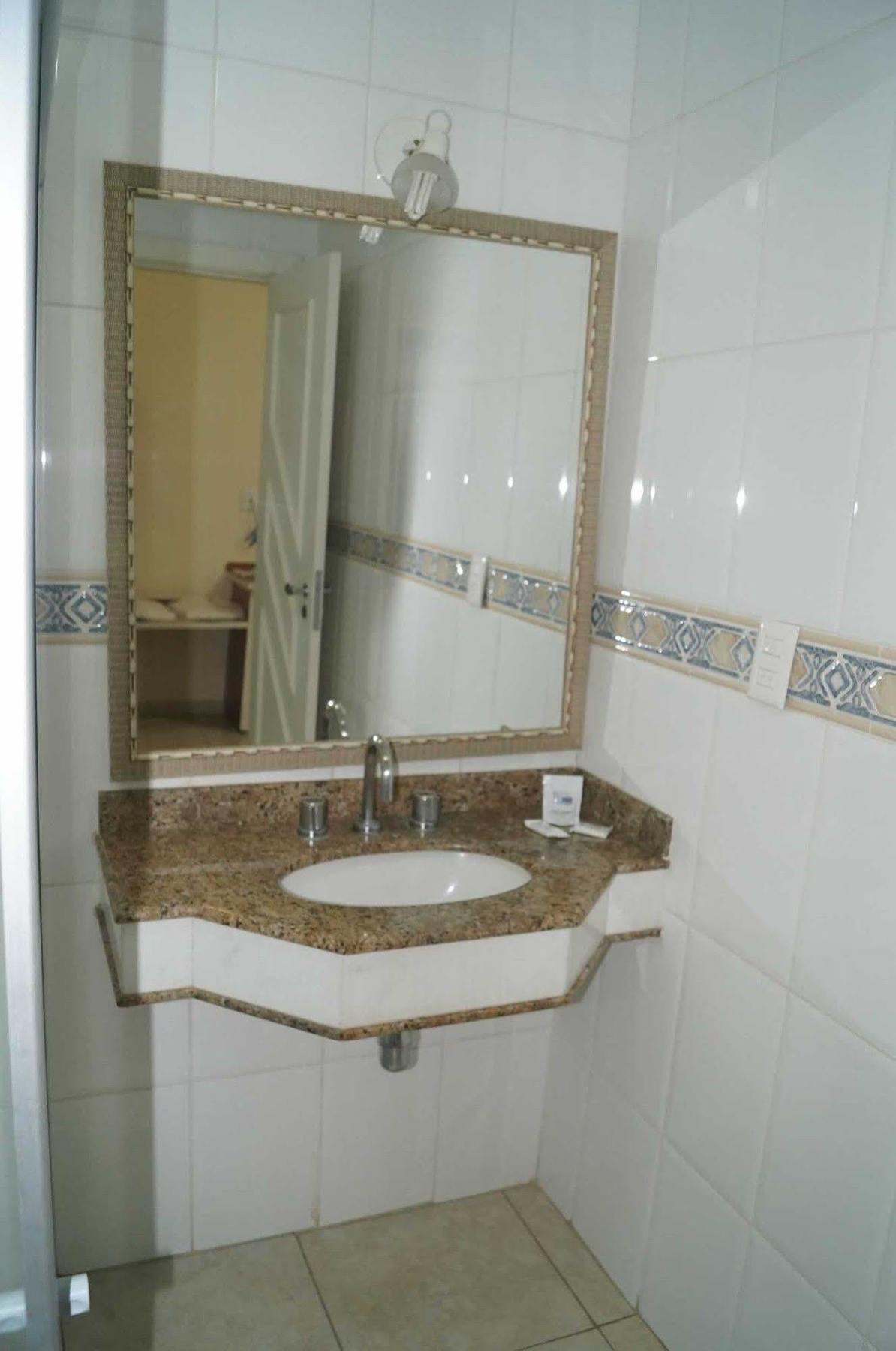 Tamareiras Park Hotel Убераба Екстериор снимка