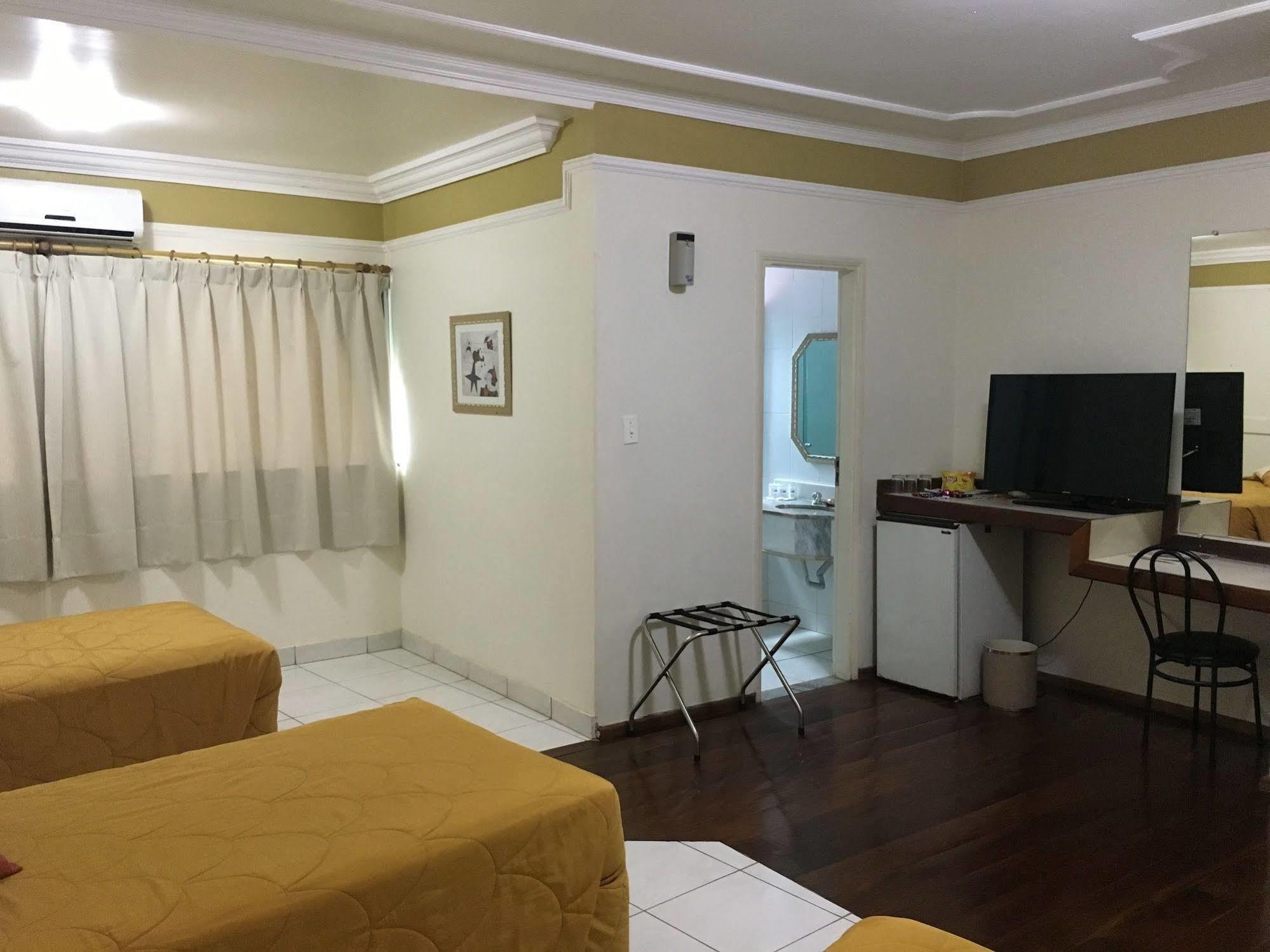 Tamareiras Park Hotel Убераба Екстериор снимка