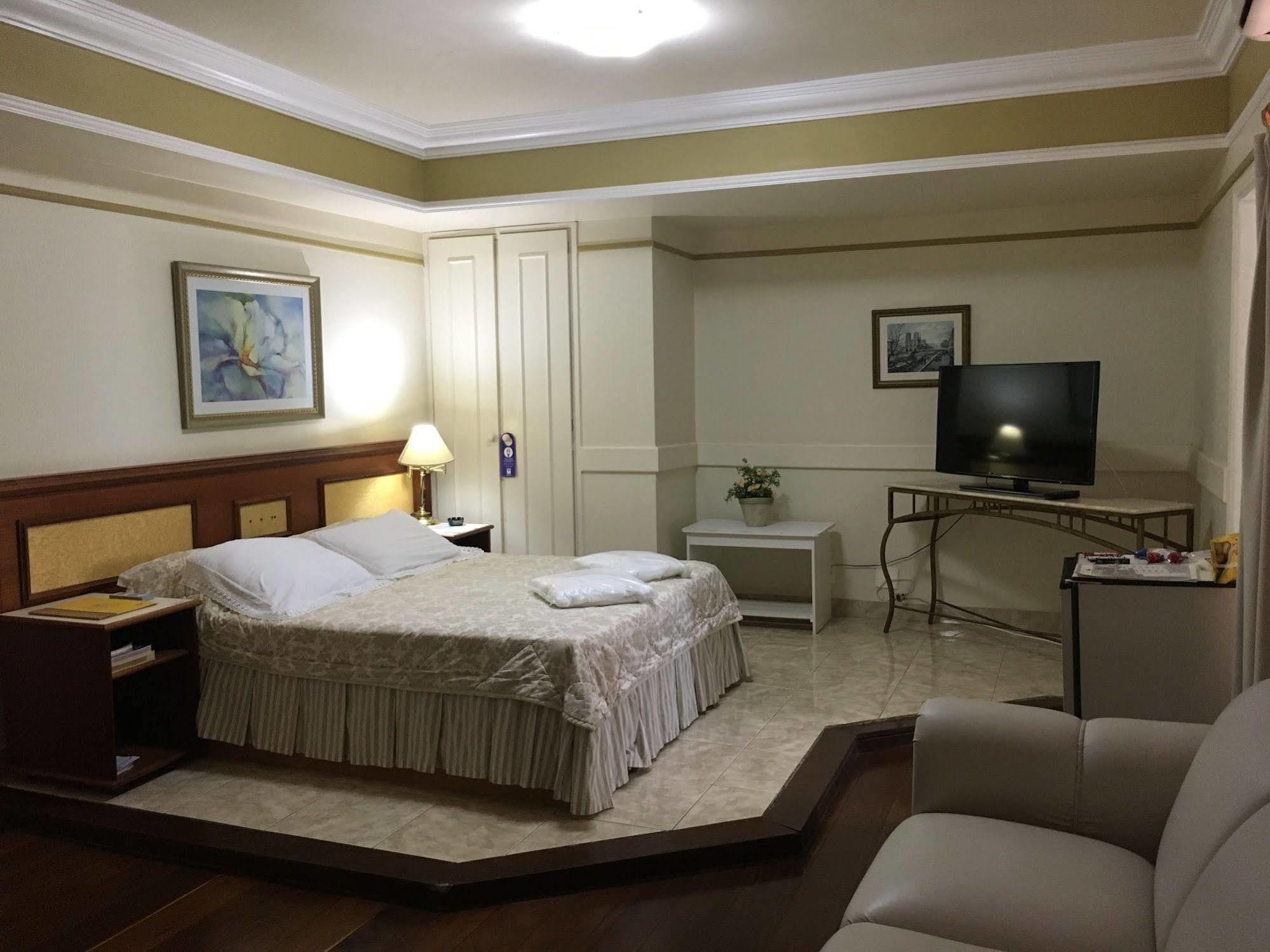 Tamareiras Park Hotel Убераба Екстериор снимка