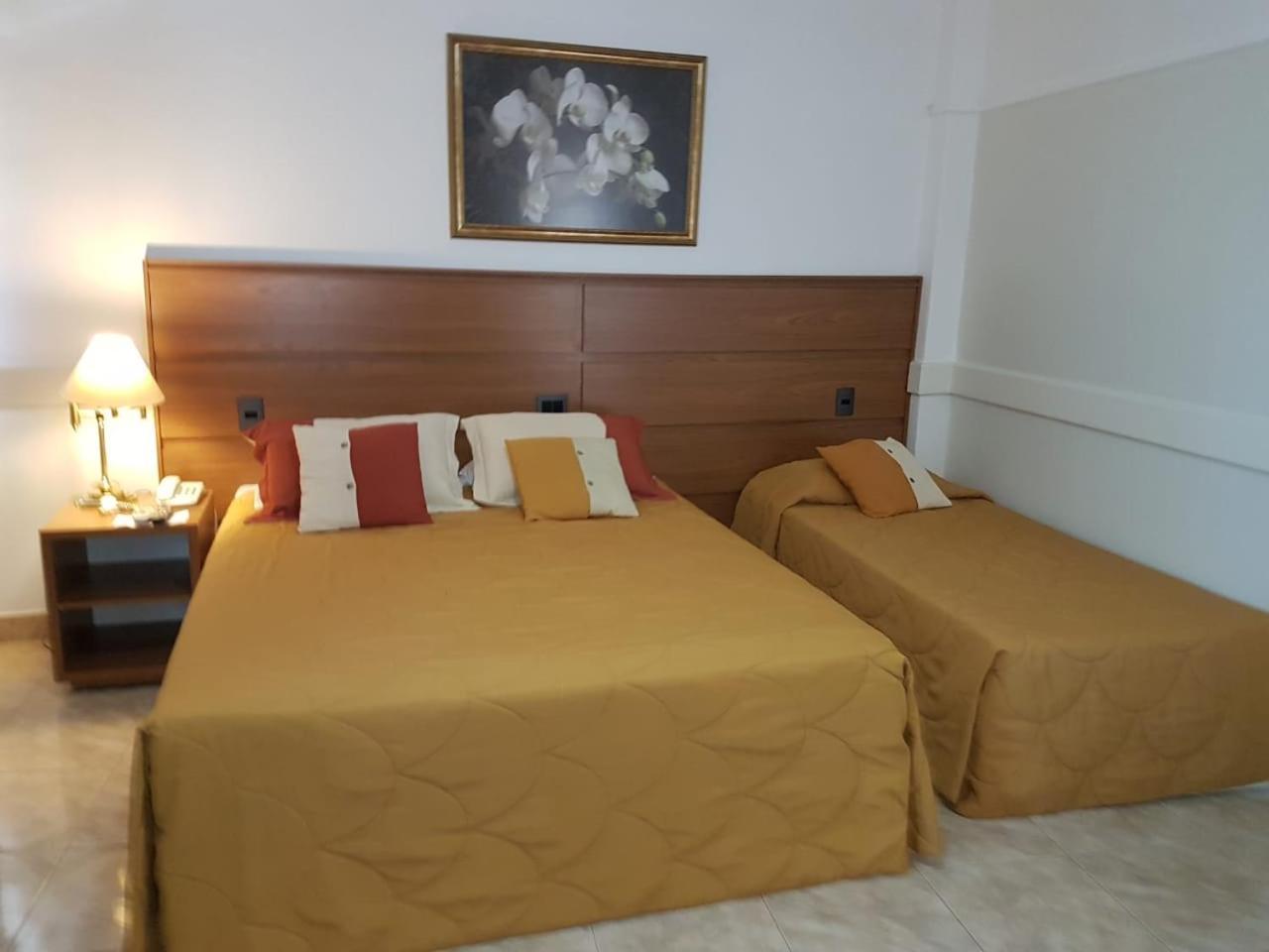 Tamareiras Park Hotel Убераба Екстериор снимка